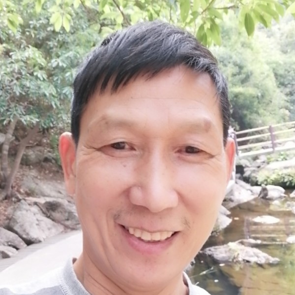 如梦深拥懦弱的照片