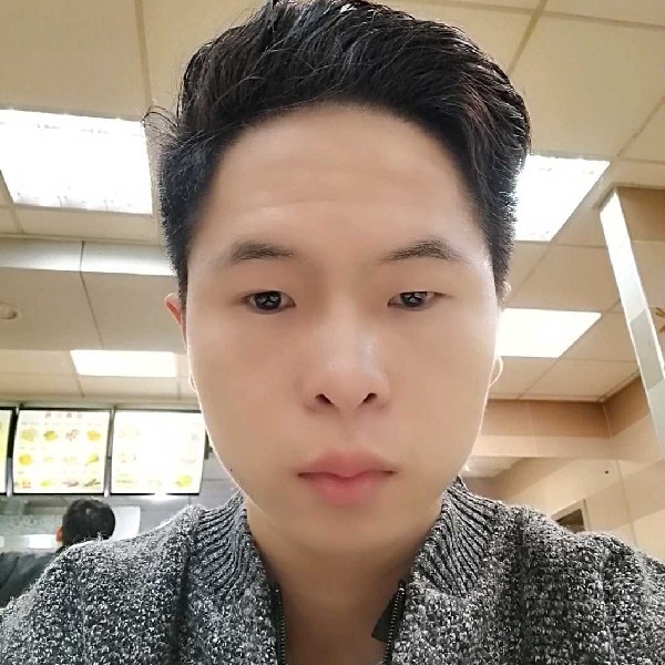洛尘回首漠然的照片
