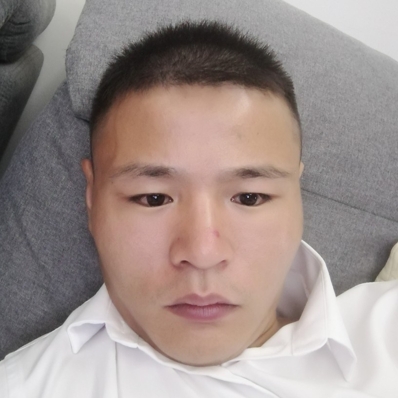 青栀暴躁的照片