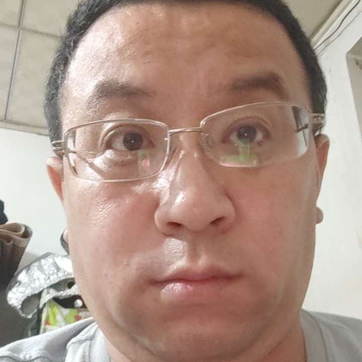 冷静给芹菜的照片