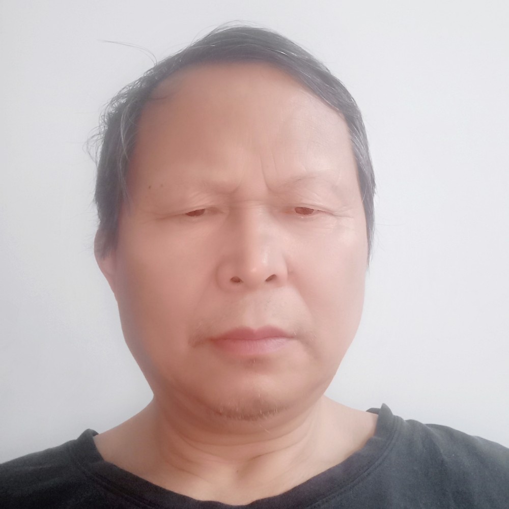 动听向雪糕的照片