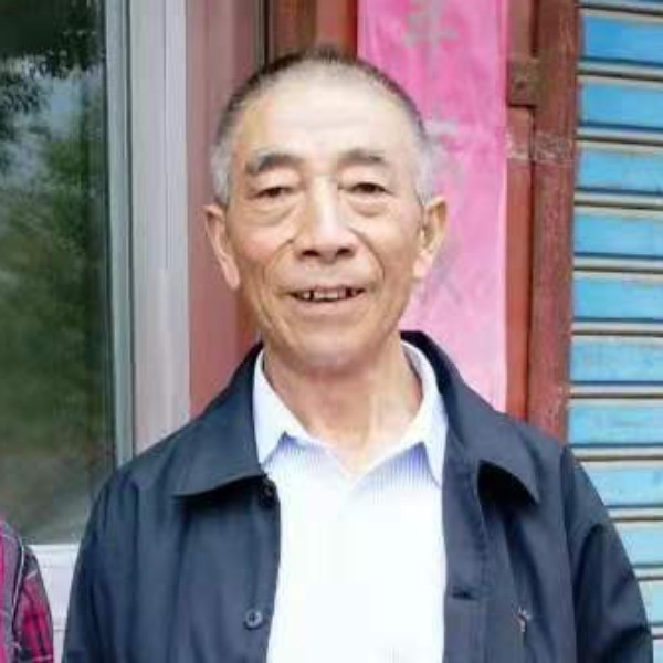 结实小兔的照片