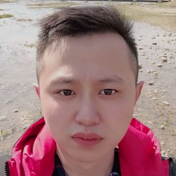 木 林 森的照片