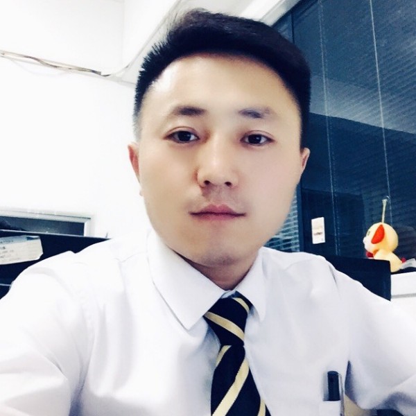 隔壁家的丁先生的照片