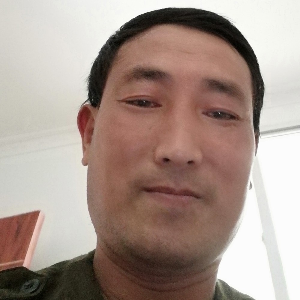 哈密瓜浅吻忐忑的照片