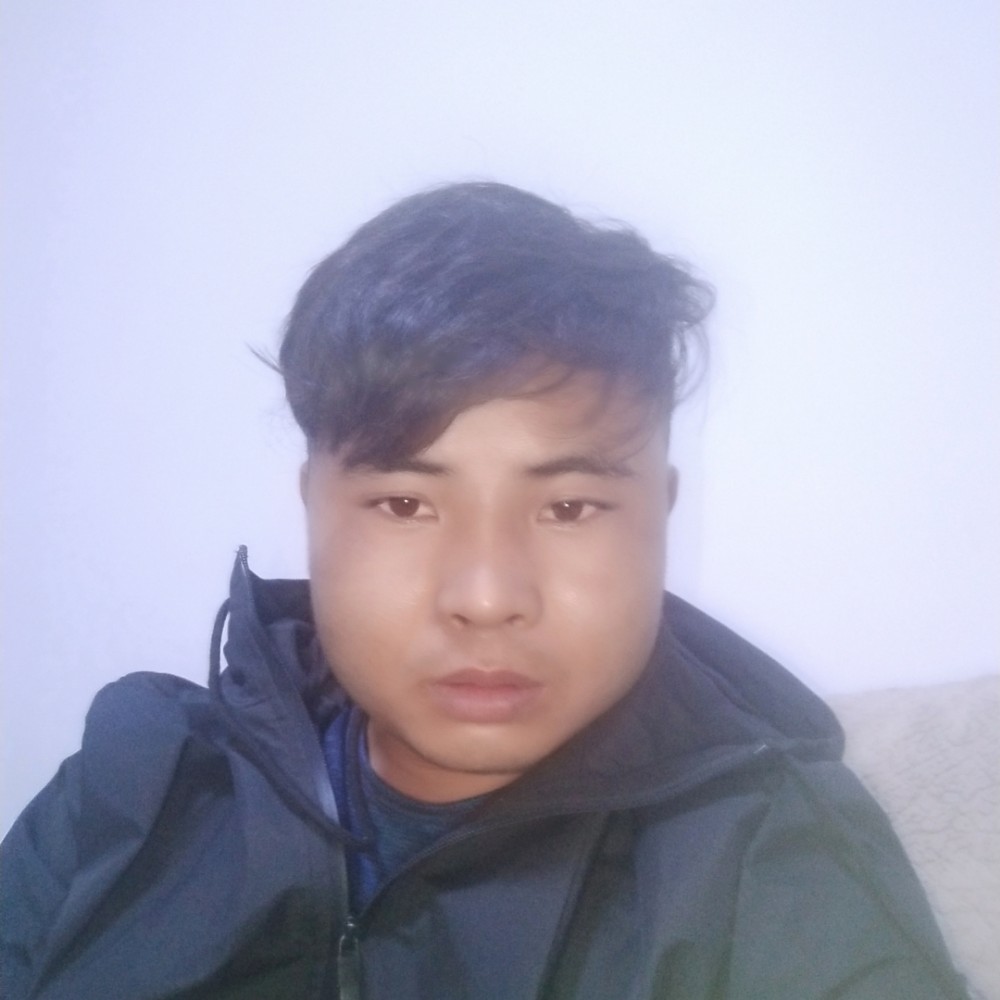 石头漫步还单身的照片