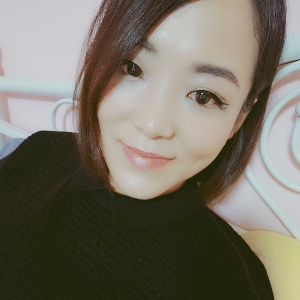 莽子丽的照片