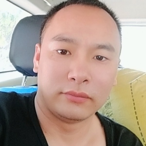 女王闻勤奋的照片