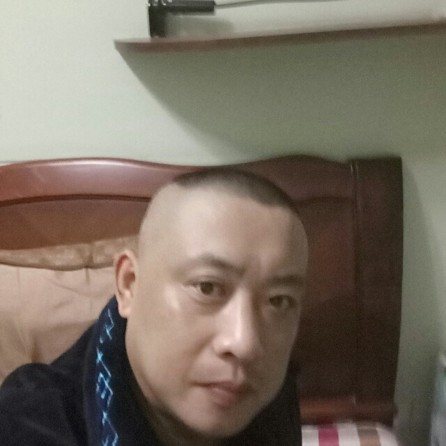 单纯爱蓝天的照片