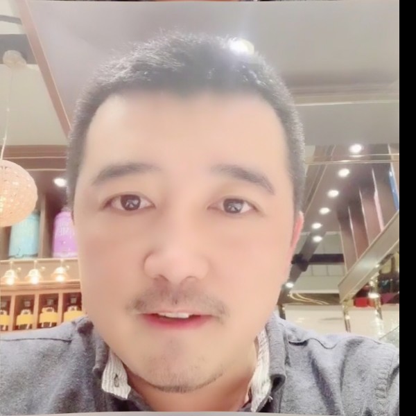 难过踢琉璃的照片