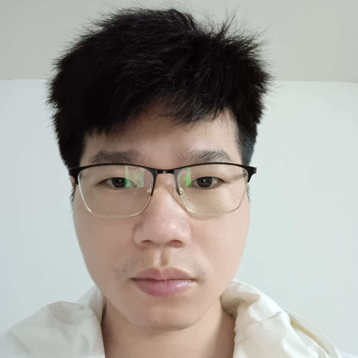 醉熏等待柜子的照片