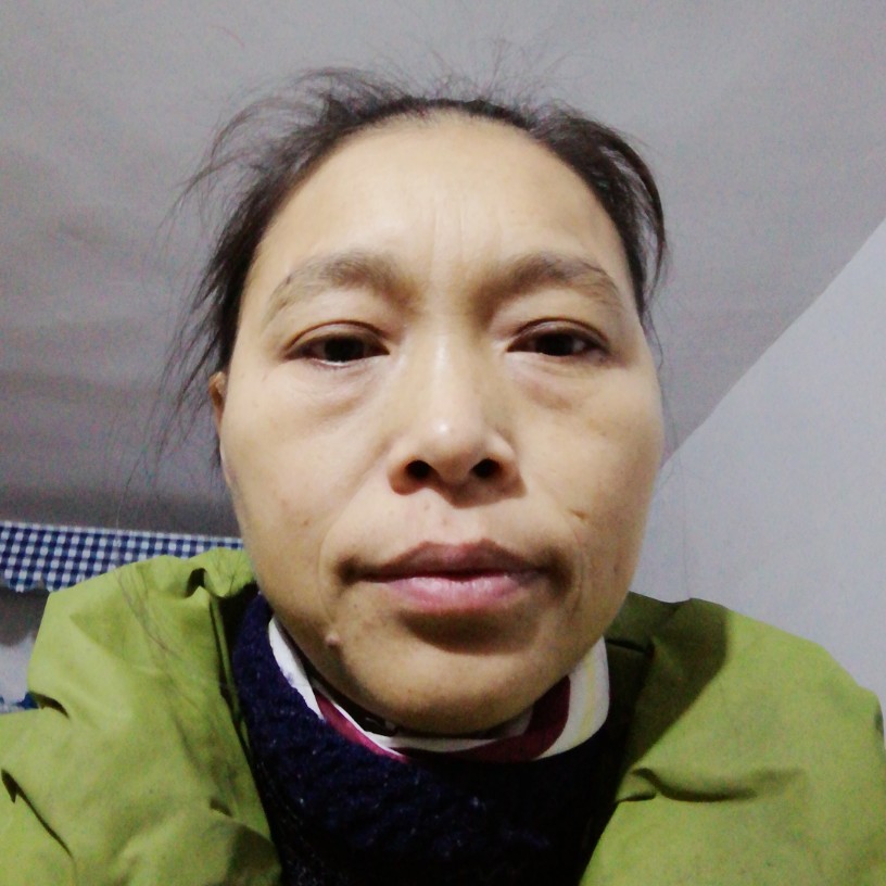 蜗牛吃醋奋斗的照片