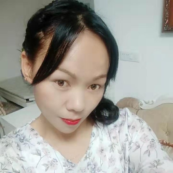 春天的绿荫的照片