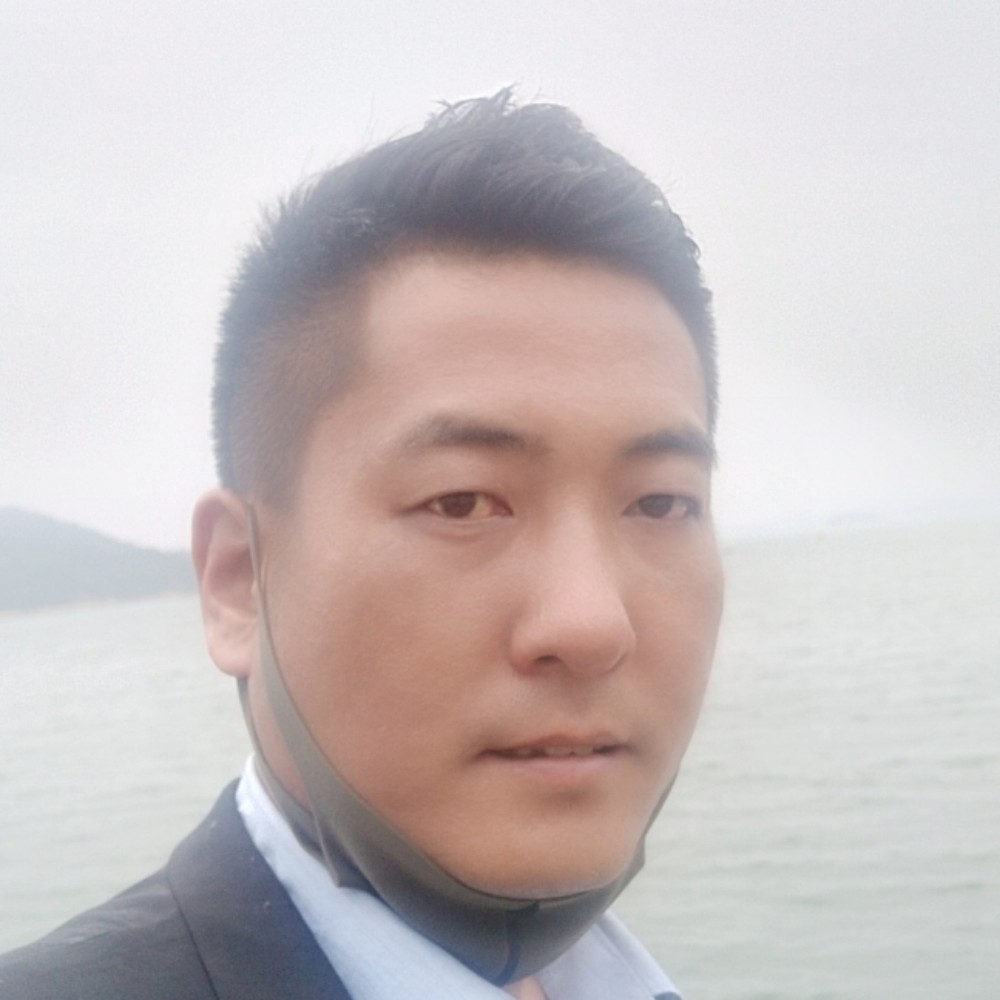 深情保卫星月的照片
