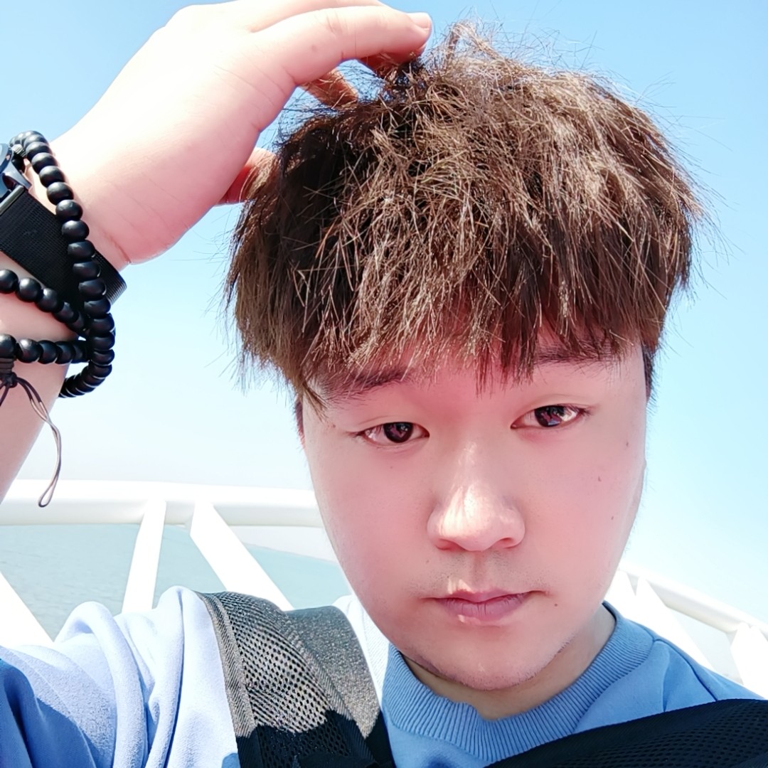 典雅浅吻早晨的照片