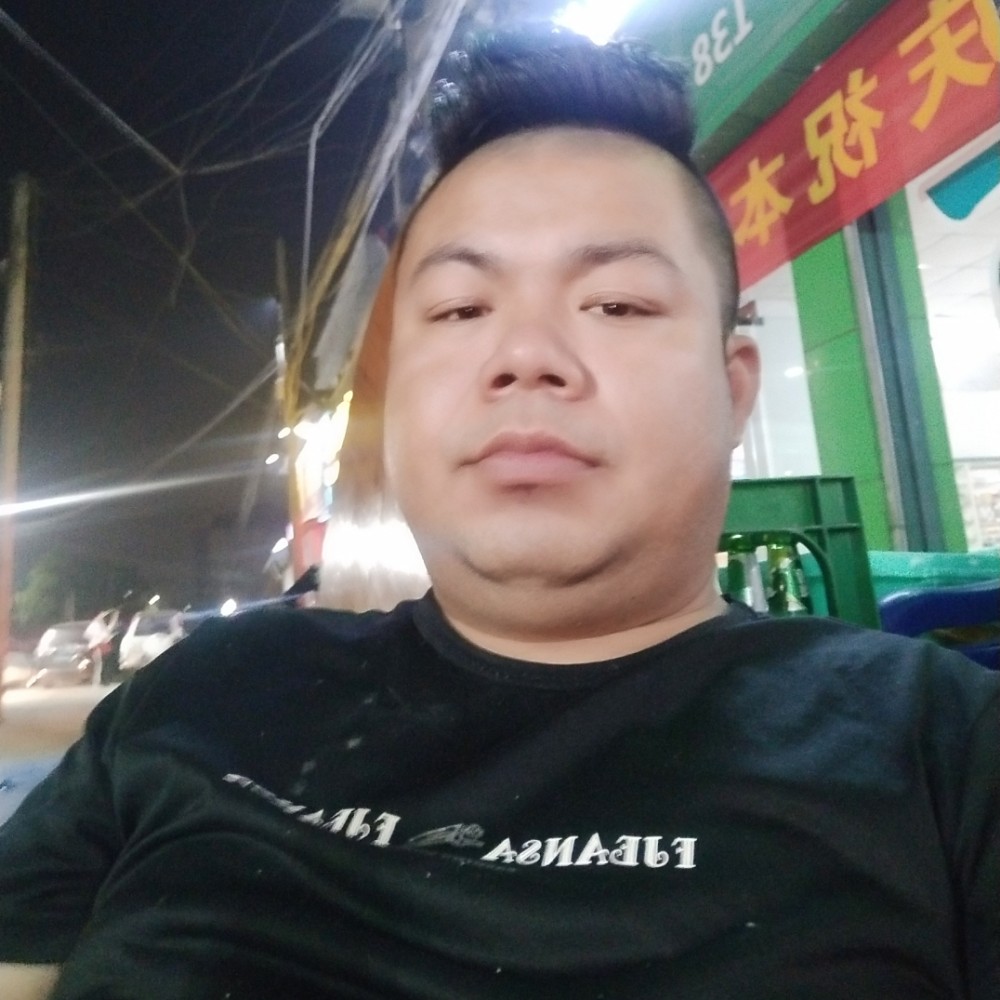 浩哥老了的照片