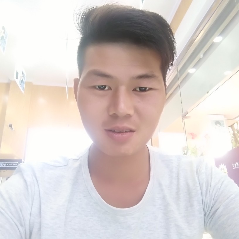 个性挽手小懒虫的照片