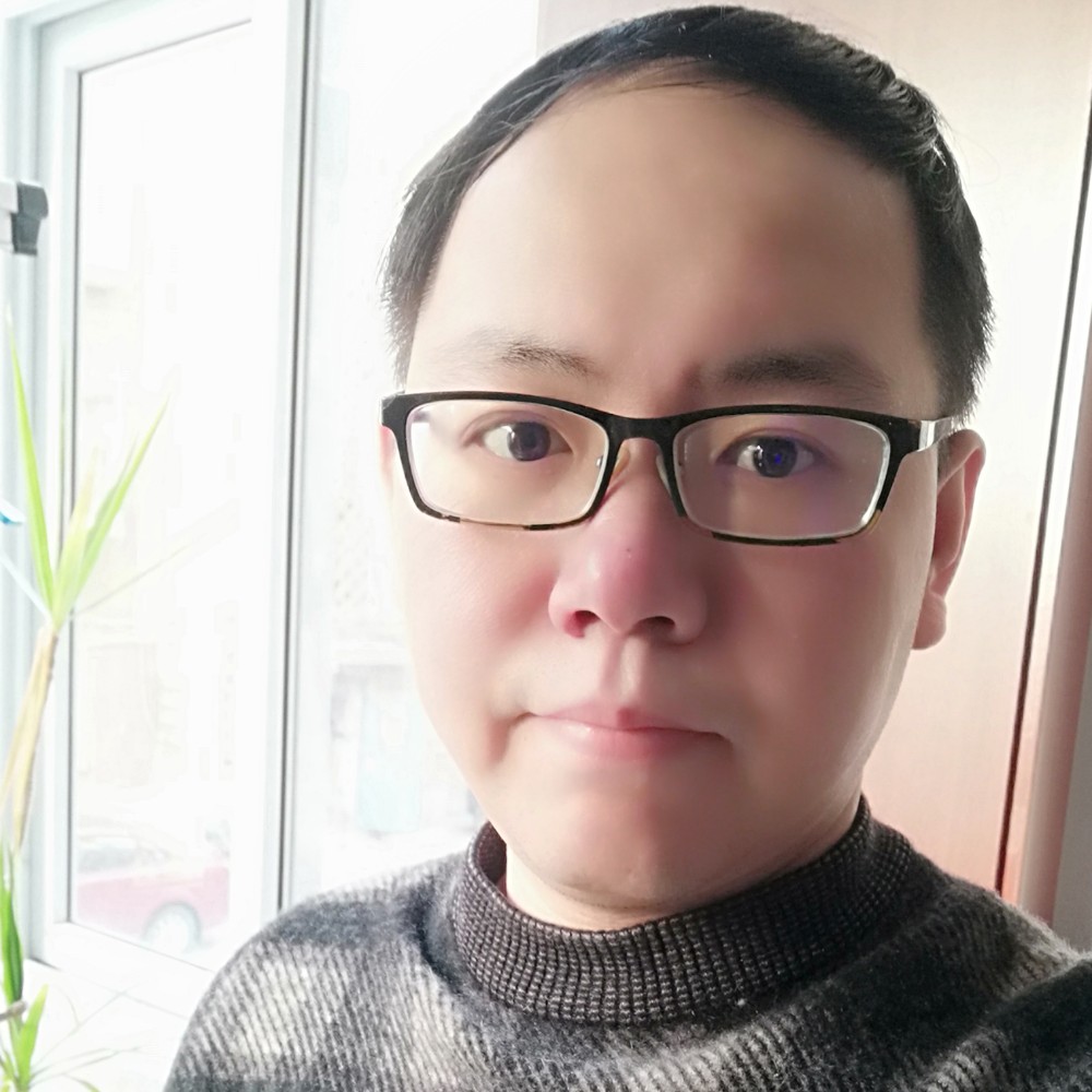 望风的小蜗牛的照片