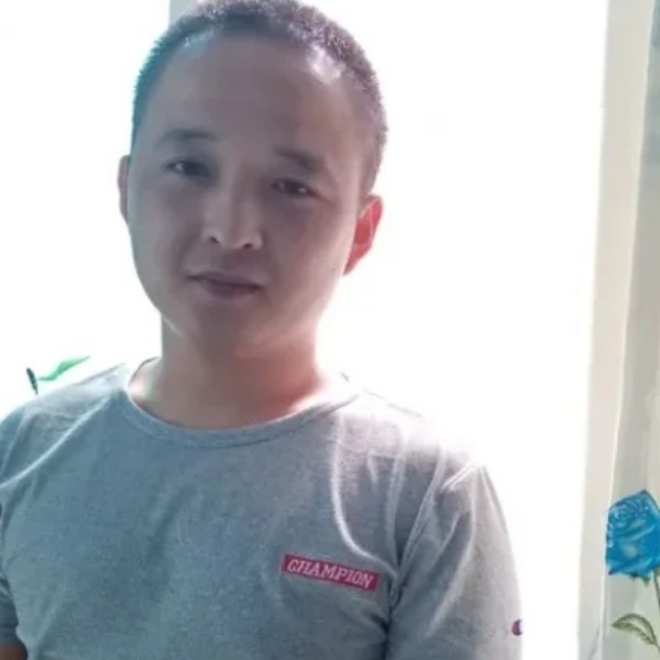 浮波演变愤怒的照片