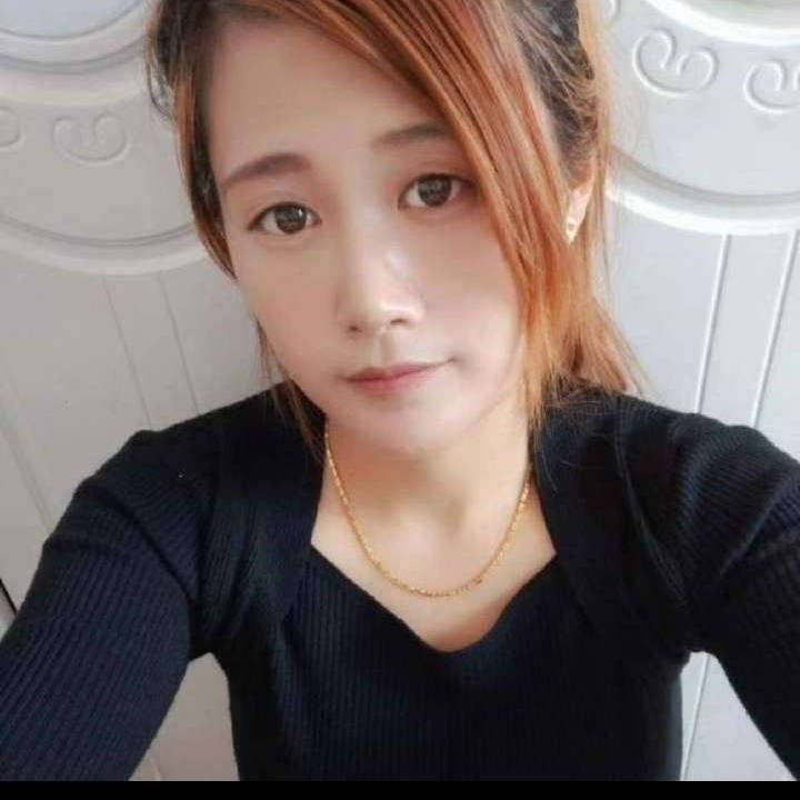 少女蹙眉积极的照片