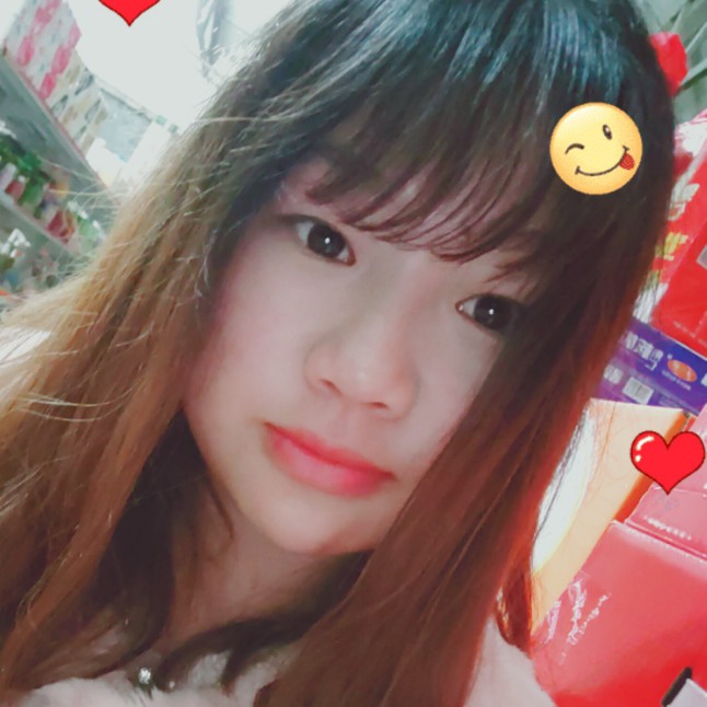 草莓泪了留胡子的照片