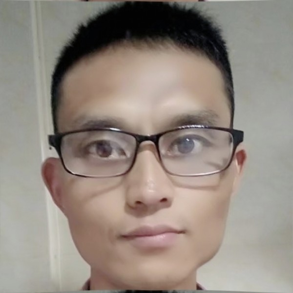 飞鸟挽手清脆的照片