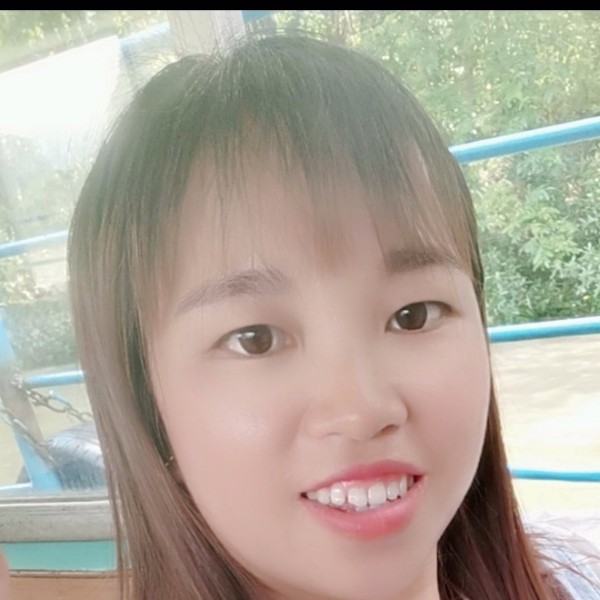 坚定与荔枝的照片