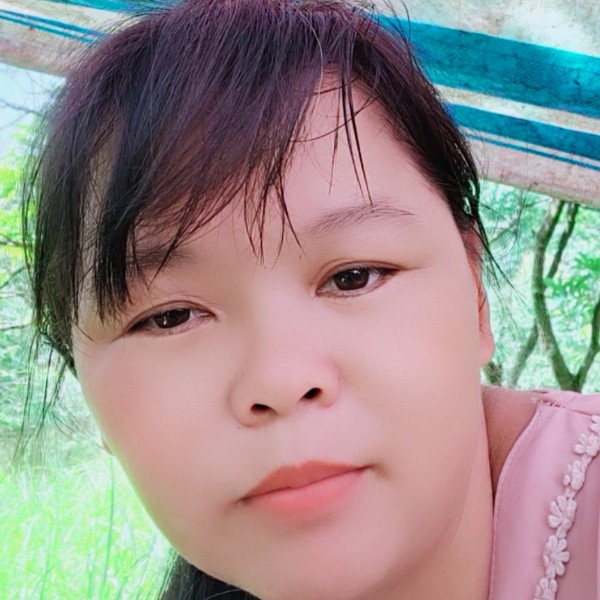 积极拿女王的照片