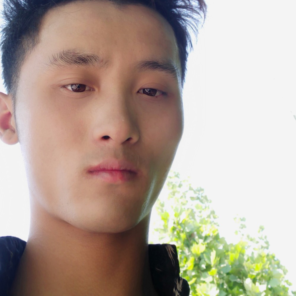 激动有犀牛的照片