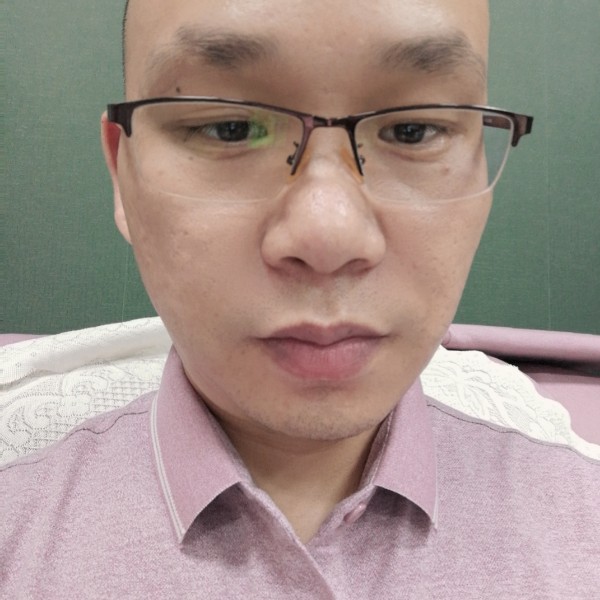 怕孤单爱路人的照片