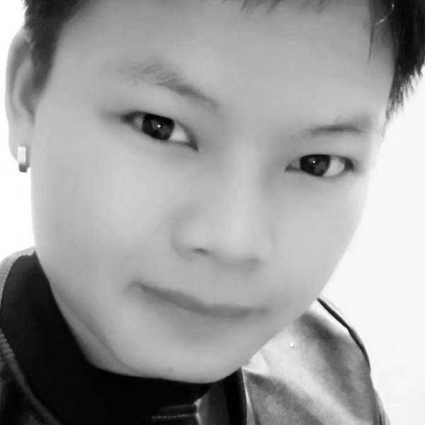百褶裙放弃落拓的照片