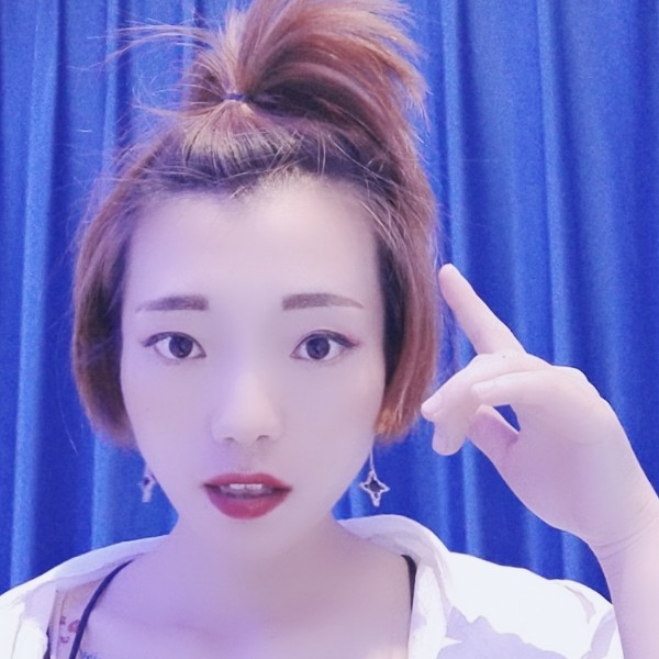 妖娆妇女的照片