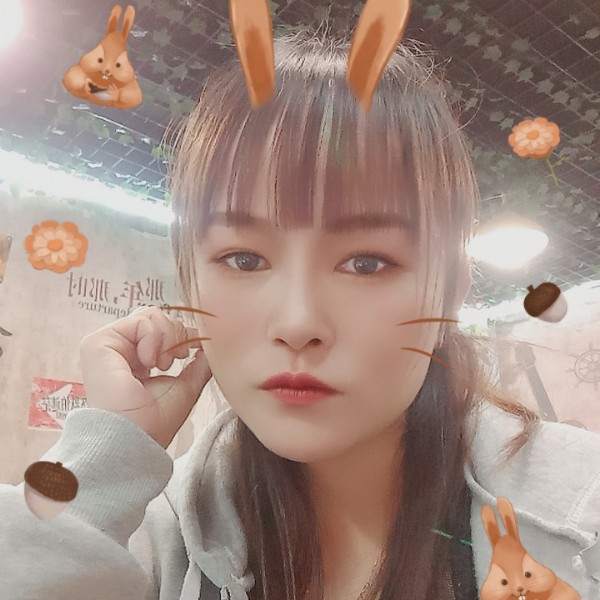 朴素与绿草的照片