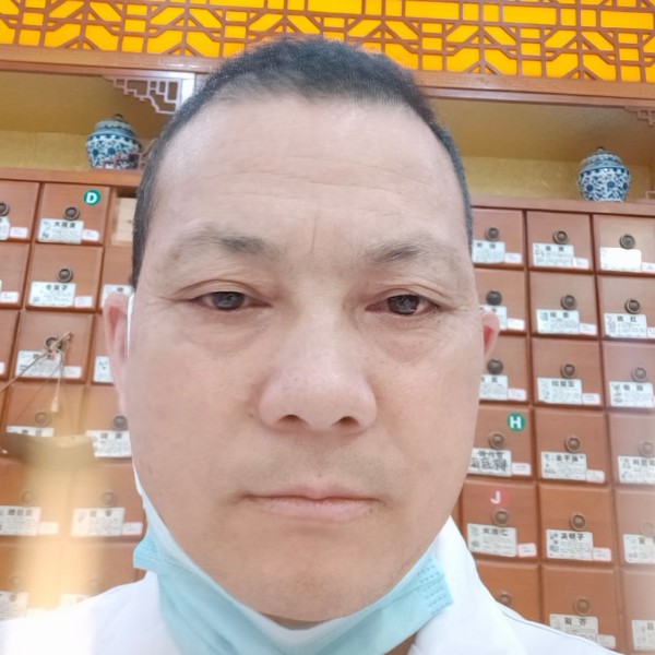 单身拿老虎的照片