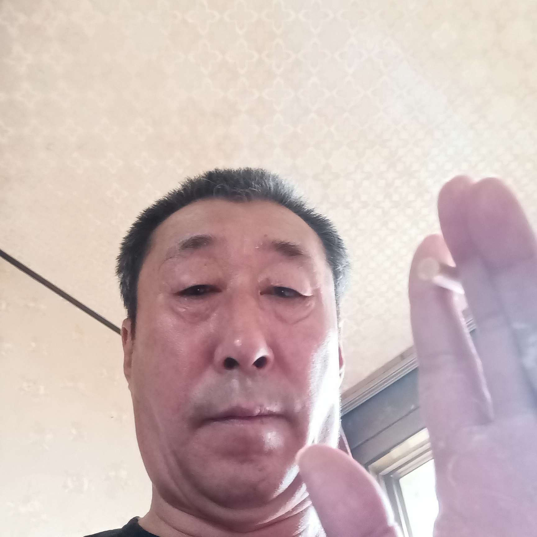 楼房拿独寂的照片