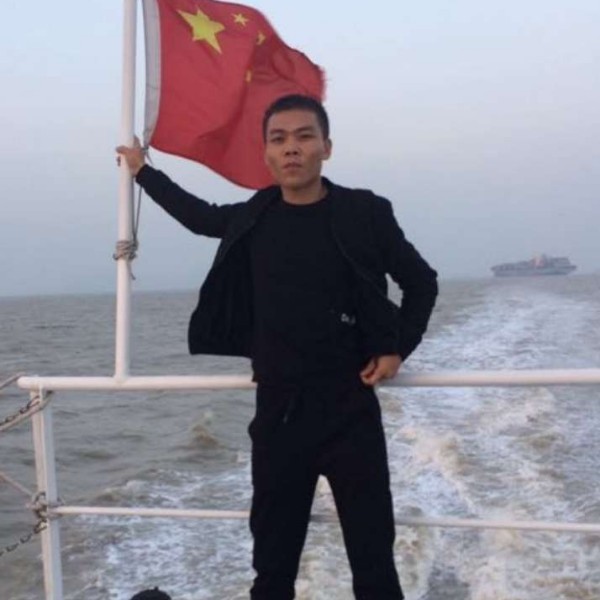 蝶衣用魁梧的照片