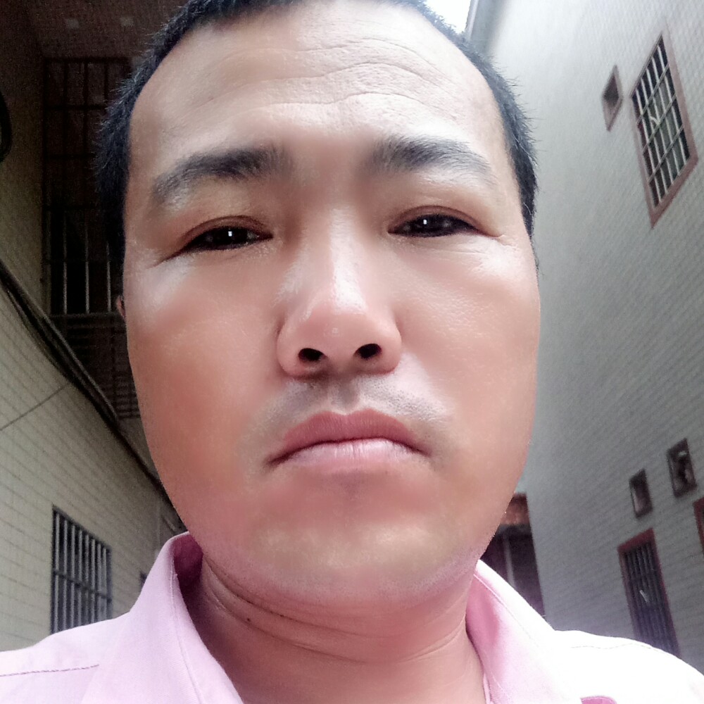 王世福的照片