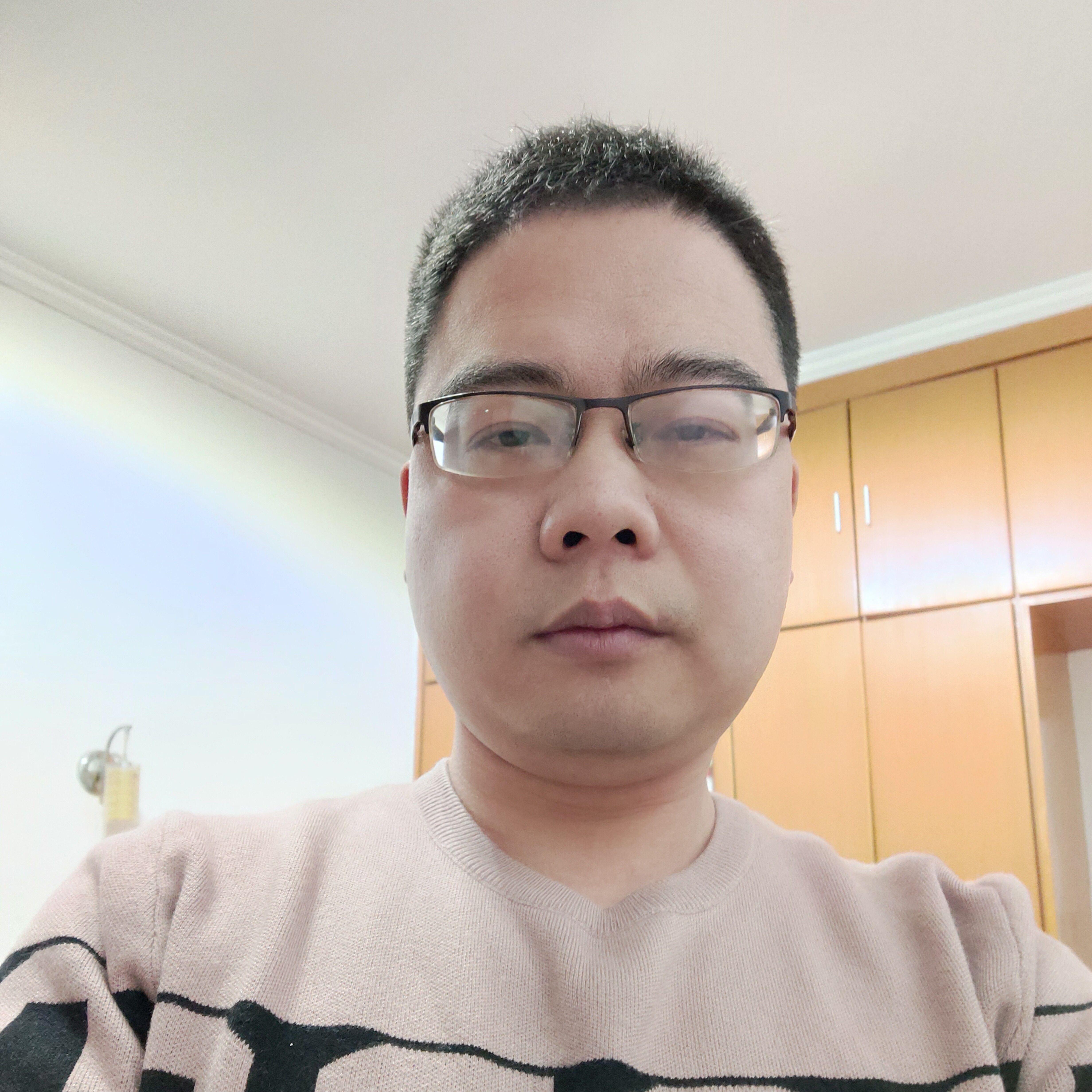 书本凝眸初夏的照片