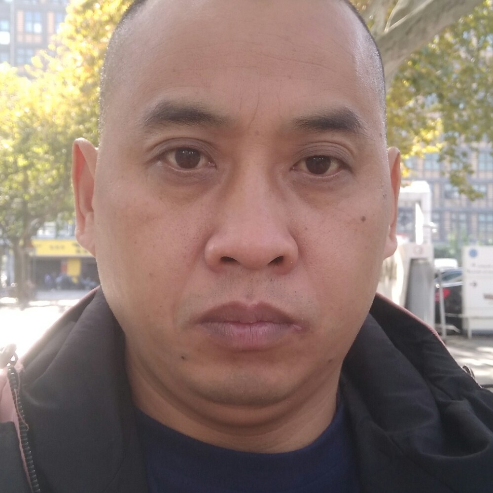 眼睛等待灼热的照片