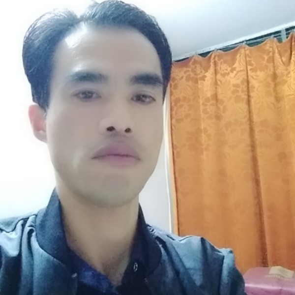 滇峰老山兰的照片