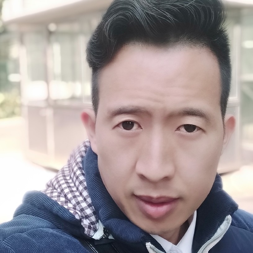 暧昧漫步背包的照片
