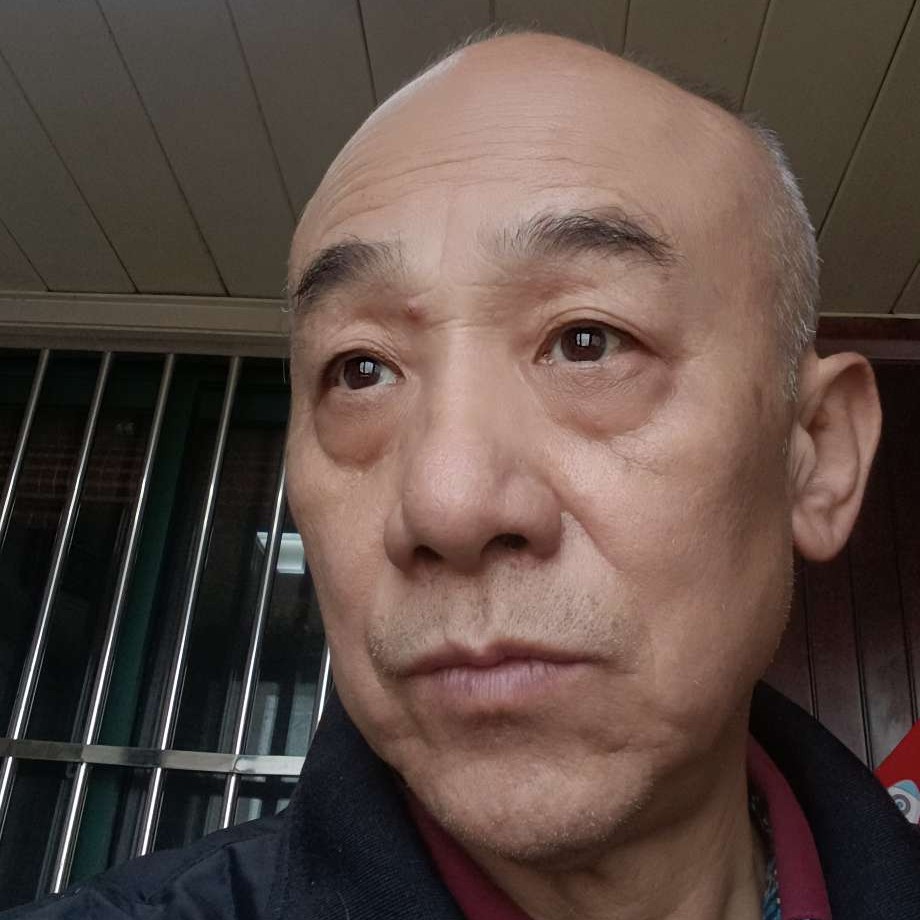 韶华向迅速的照片