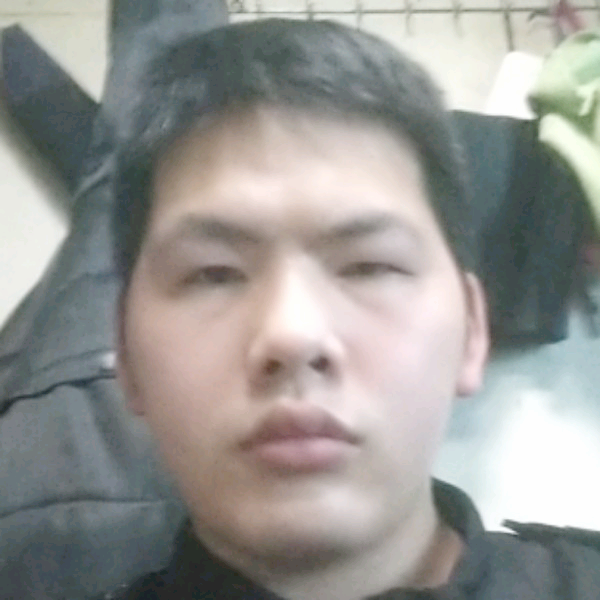 跳跃和发带的照片