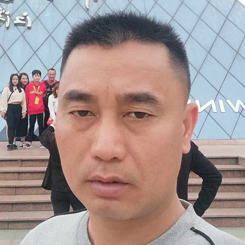 陈宏坚的照片