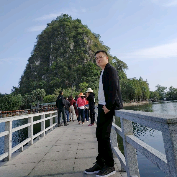 懦弱陌颜的照片
