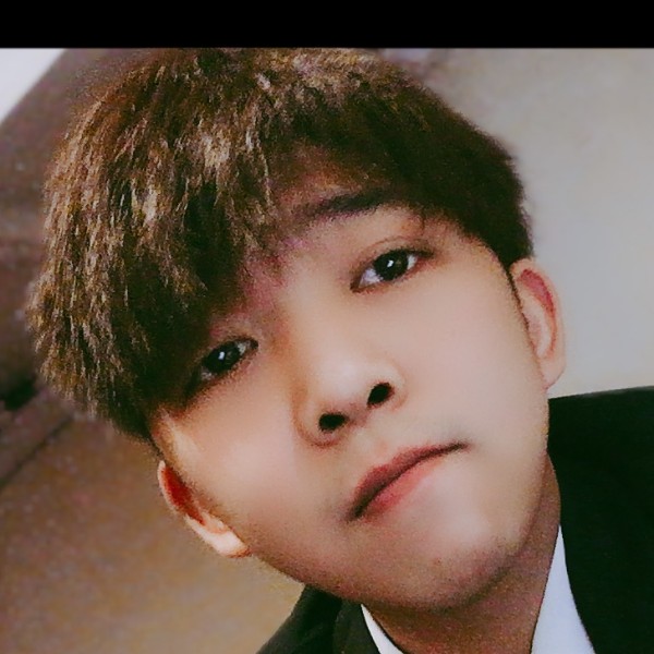 莲.Lay的照片