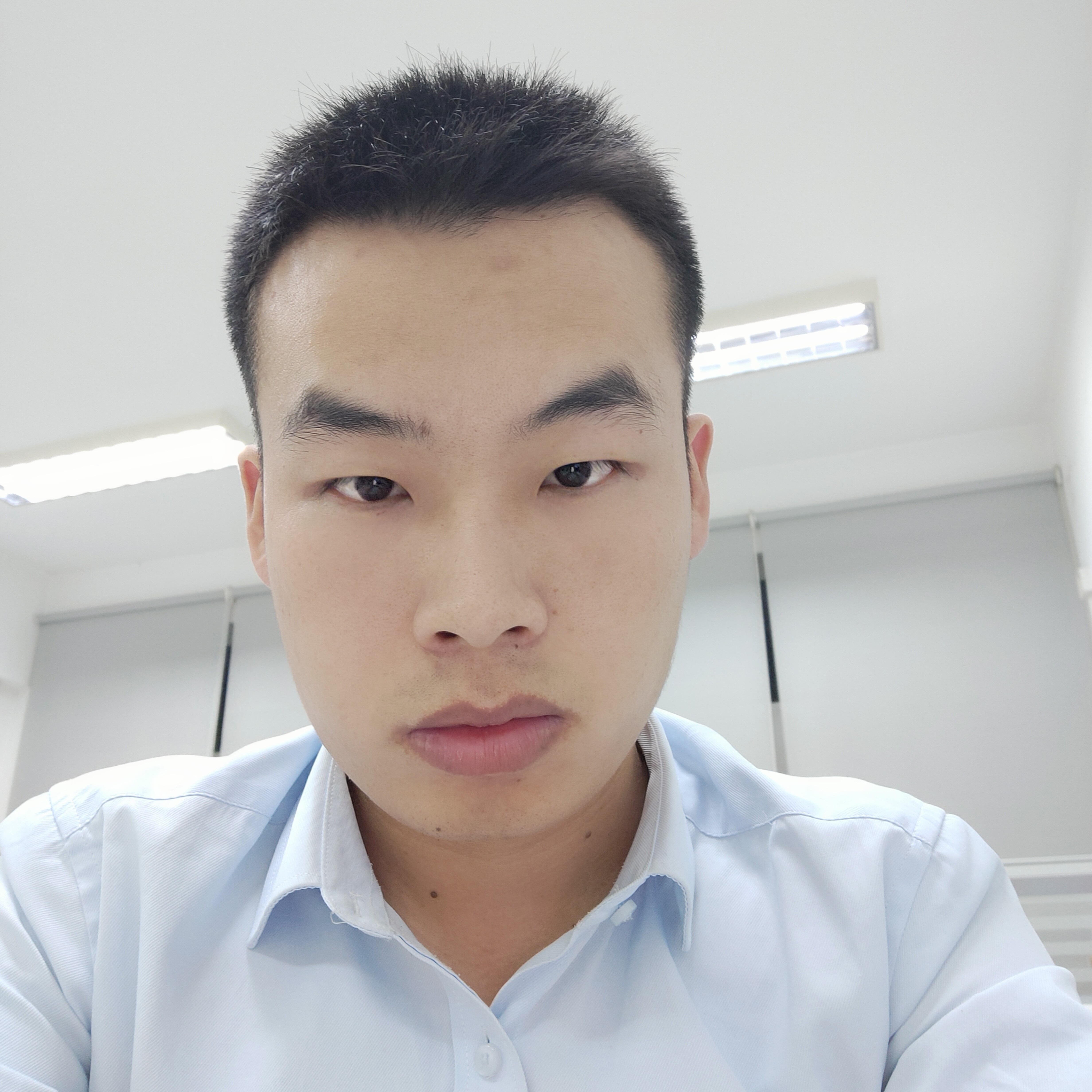 某某凡人的照片