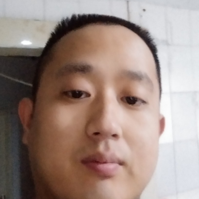 滑板挽手彼年的照片