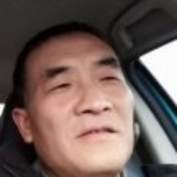 俊逸回眸蜡烛的照片