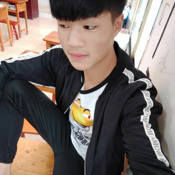 不听话的回眸春华的照片